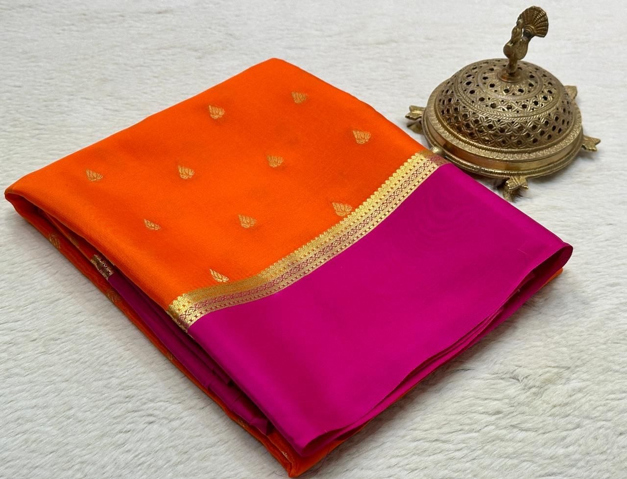Pure Mysore Crepe Silk Saree with Peacock Butta Zari Weaving & Rich Pallu