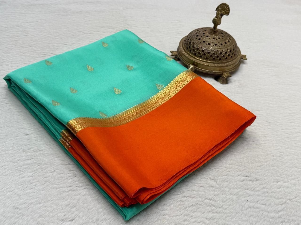 Pure Mysore Crepe Silk Saree with Peacock Butta Zari Weaving & Rich Pallu