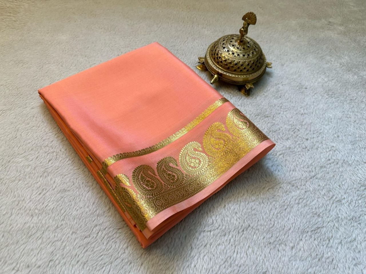 Semi Mysore Crepe Silk Mango Border Saree with Chit Pallu