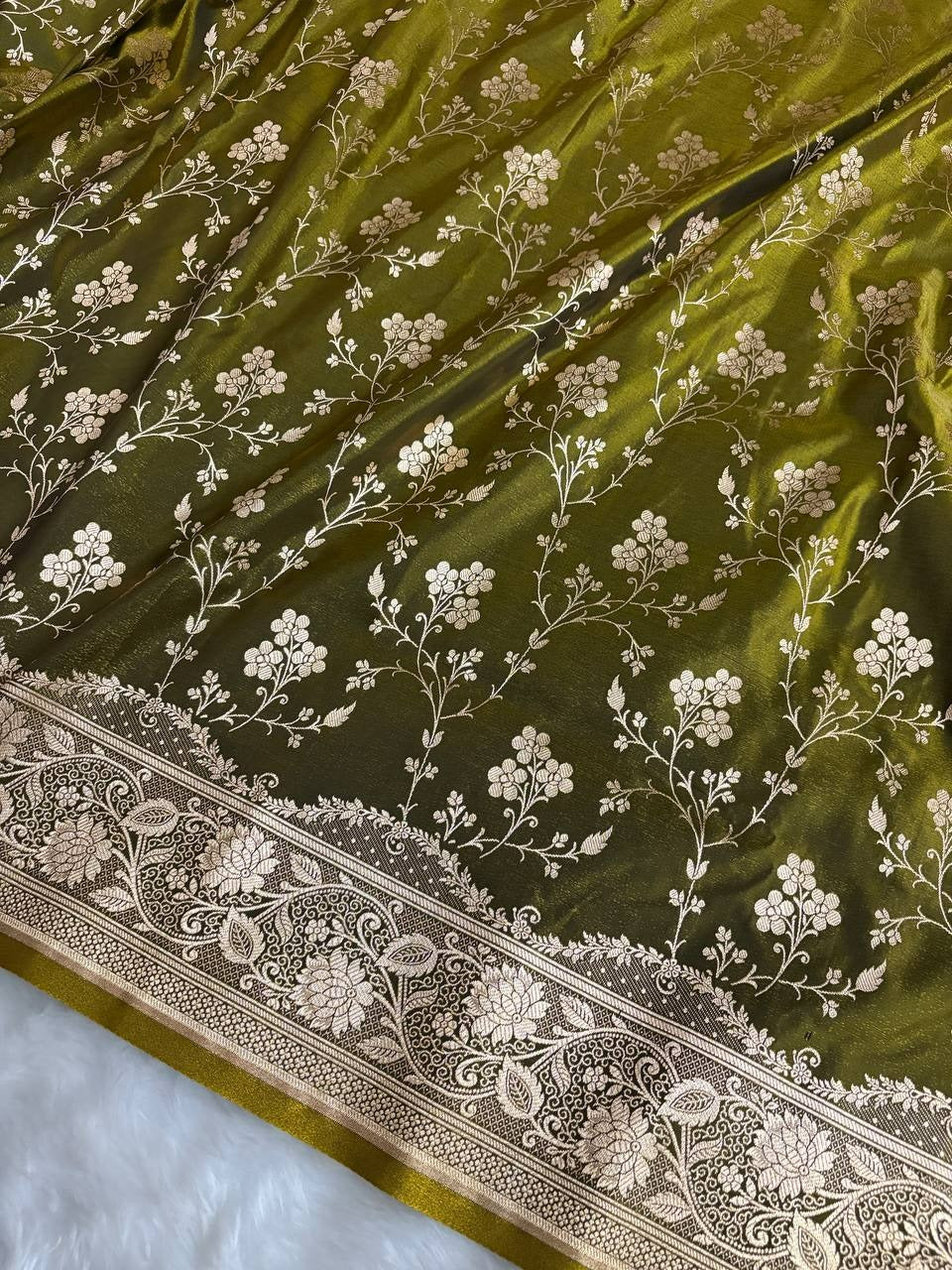 Radiant Fire Gold Banarasi Satin Silk Saree with Elegant Booti Work