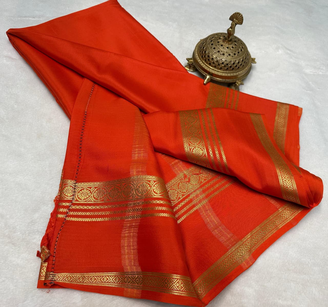 Semi Mysore Crepe Silk Mango Fancy Border Saree with Chit Pallu