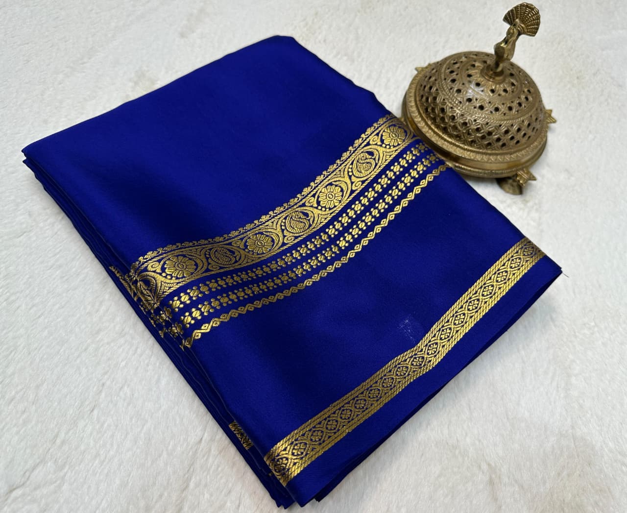 Semi Mysore Crepe Silk Mango Fancy Border Saree with Chit Pallu