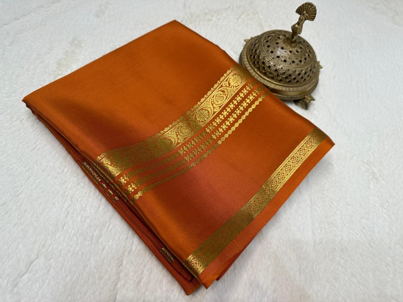 Semi Mysore Crepe Silk Mango Fancy Border Saree with Chit Pallu