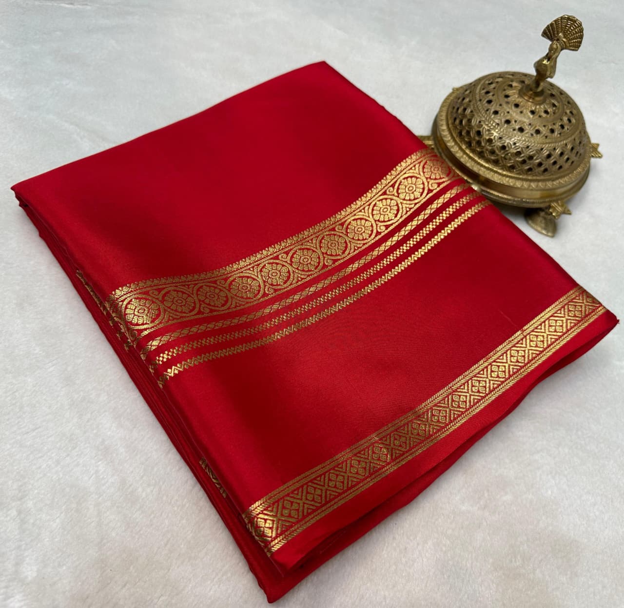 Semi Mysore Crepe Silk Mango Fancy Border Saree with Chit Pallu