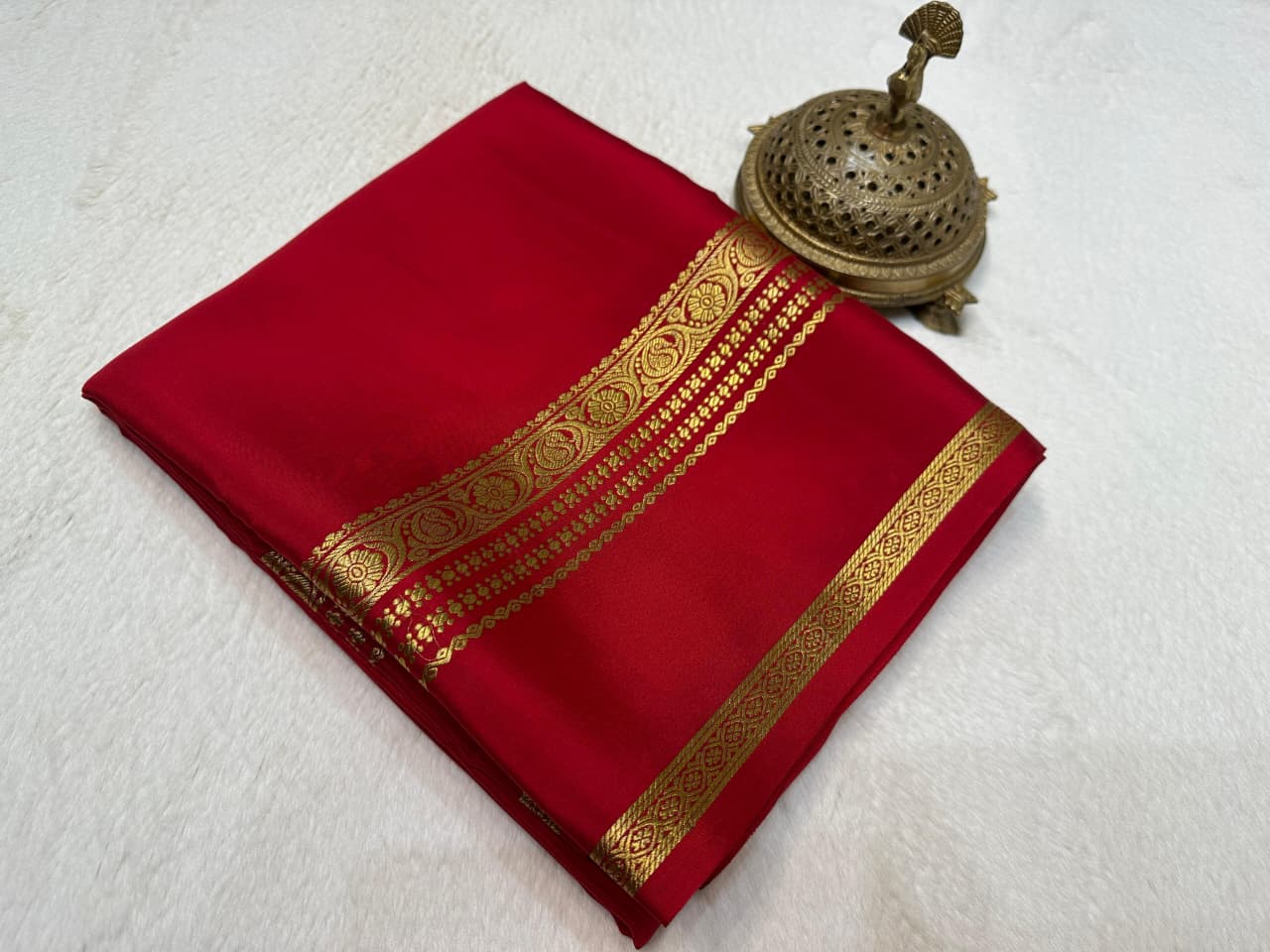 Semi Mysore Crepe Silk Mango Fancy Border Saree with Chit Pallu
