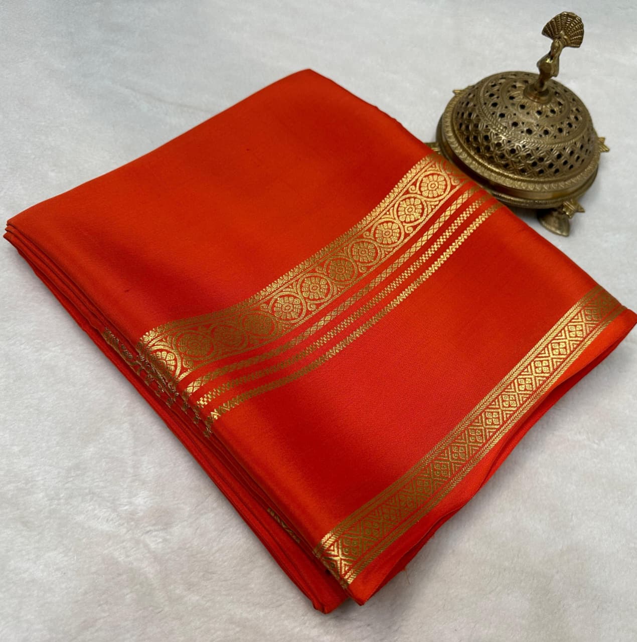 Semi Mysore Crepe Silk Mango Fancy Border Saree with Chit Pallu
