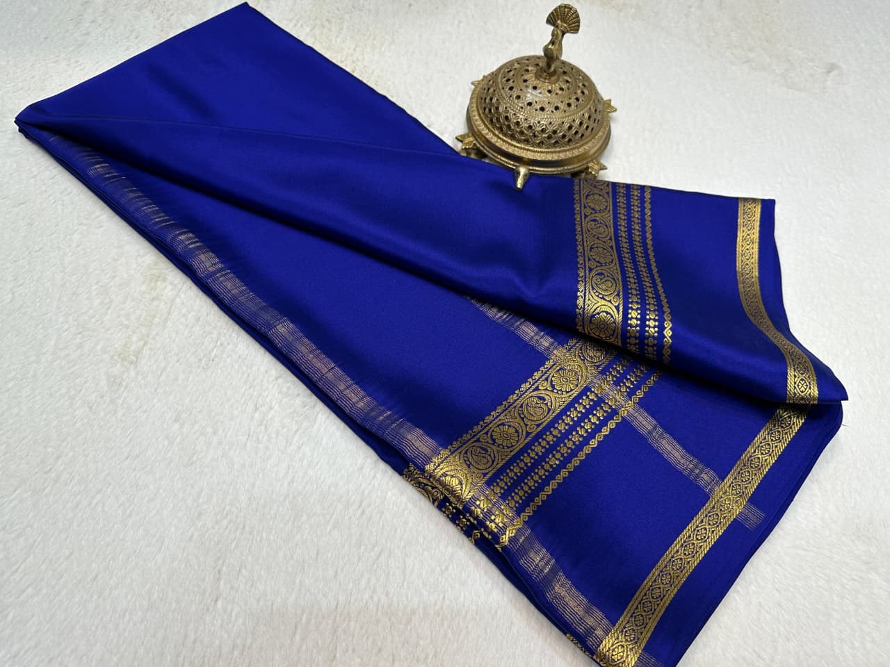 Semi Mysore Crepe Silk Mango Fancy Border Saree with Chit Pallu