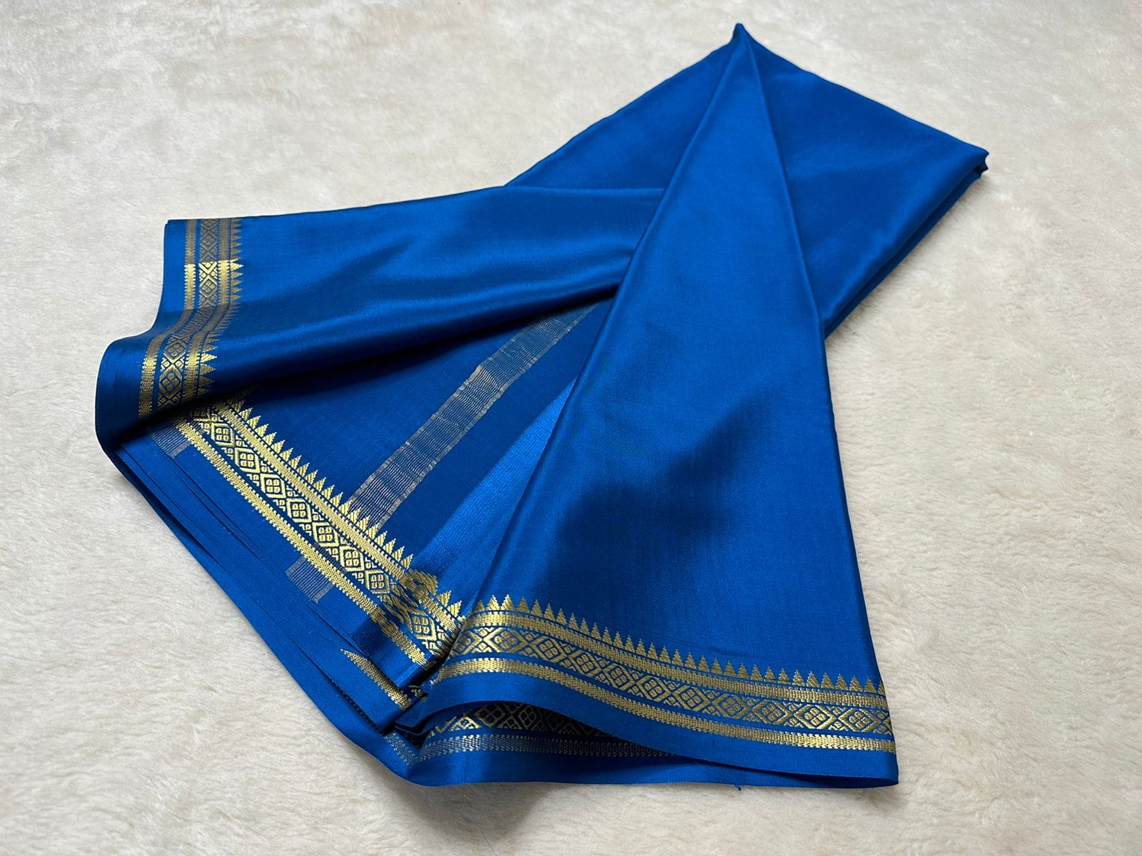 Semi Mysore Crepe Silk Fancy Tower Border Saree with Chit Pallu