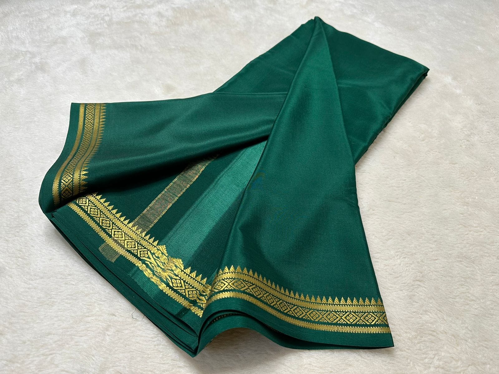 Semi Mysore Crepe Silk Fancy Tower Border Saree with Chit Pallu