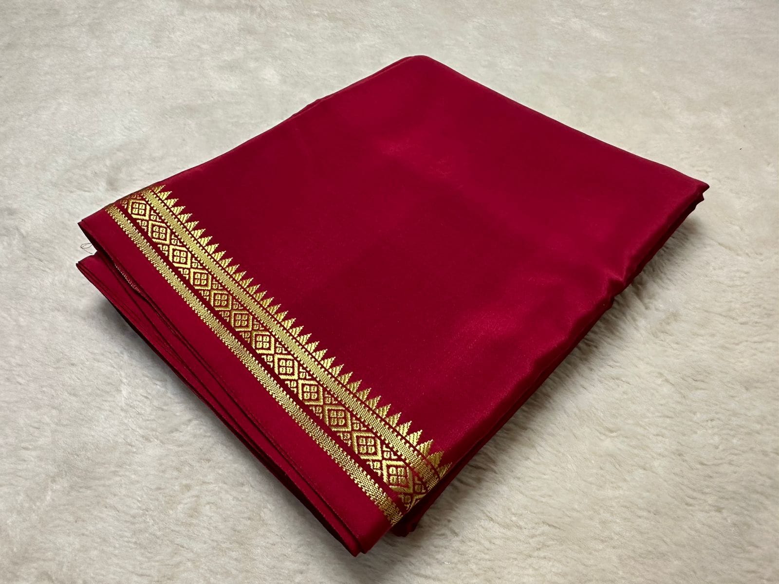 Semi Mysore Crepe Silk Fancy Tower Border Saree with Chit Pallu