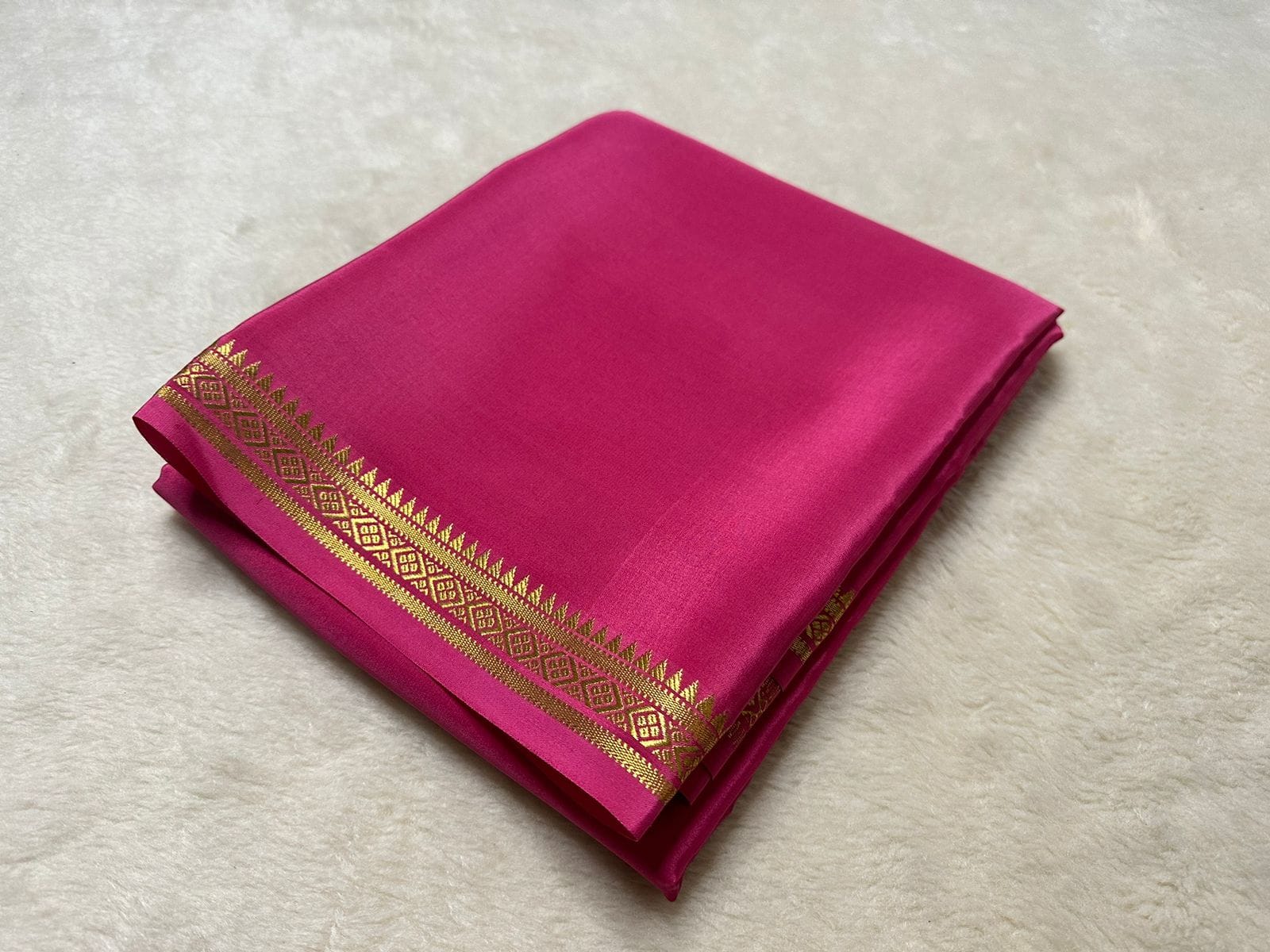Semi Mysore Crepe Silk Fancy Tower Border Saree with Chit Pallu