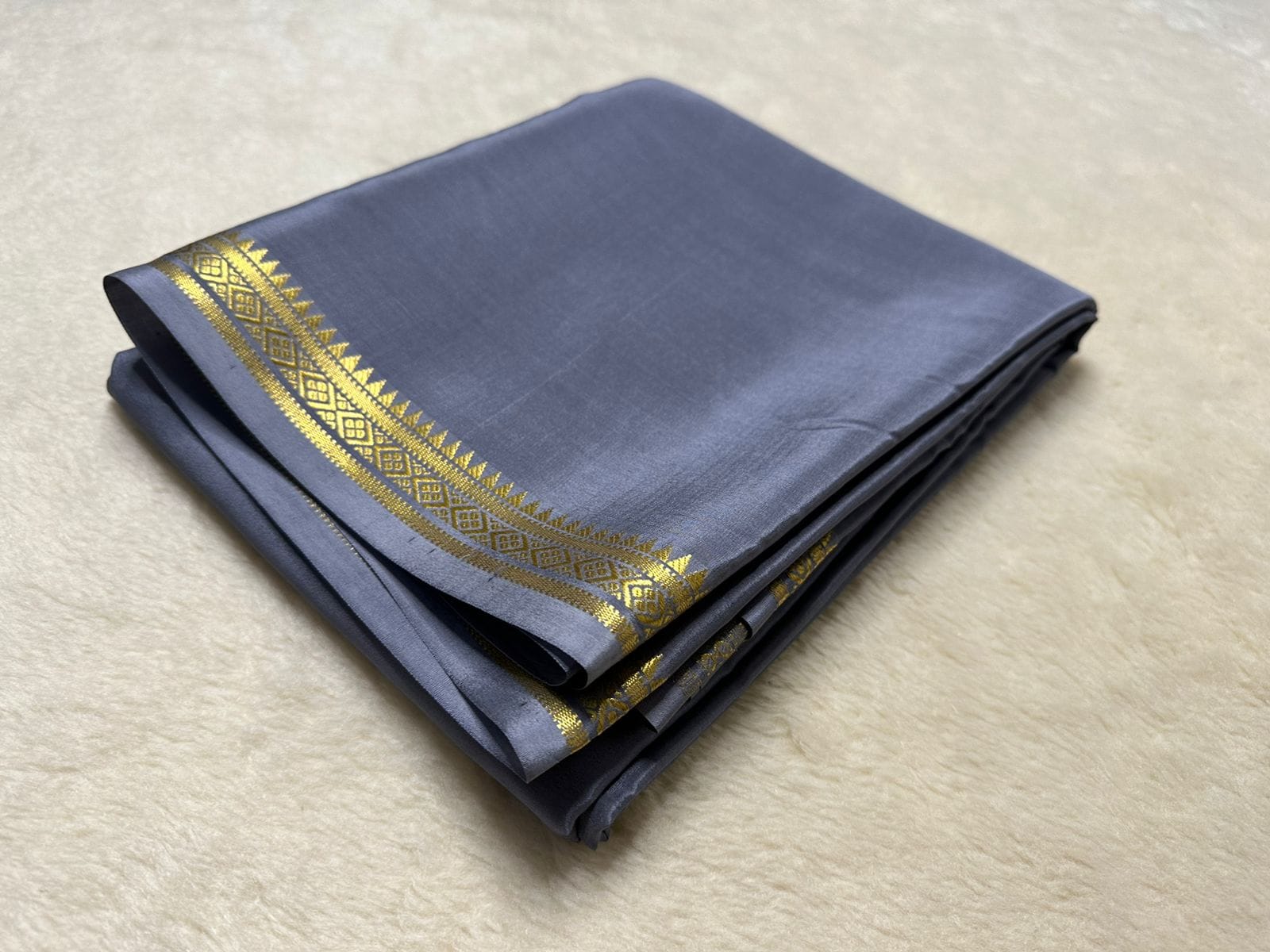 Semi Mysore Crepe Silk Fancy Tower Border Saree with Chit Pallu