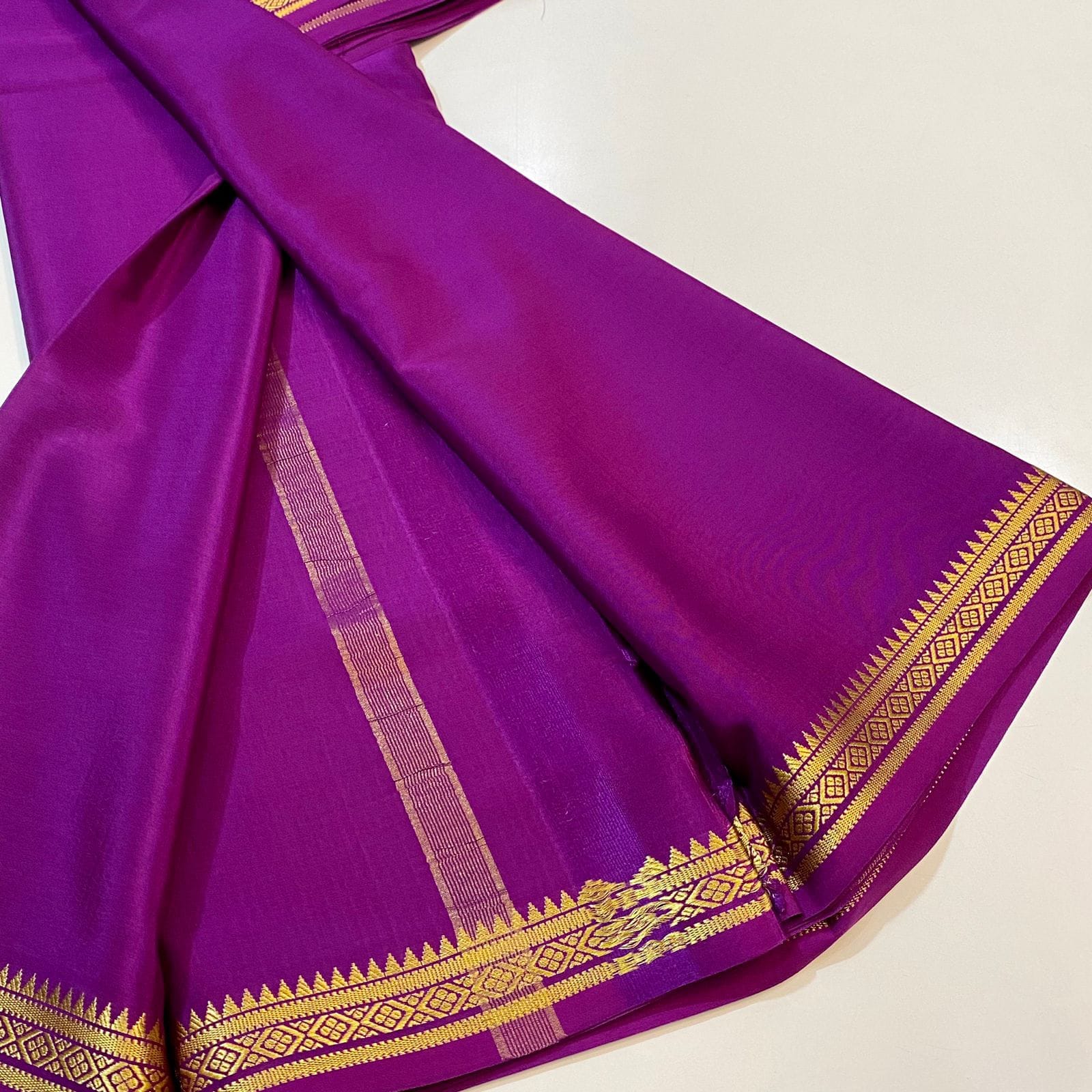 Semi Mysore Crepe Silk Fancy Tower Border Saree with Chit Pallu