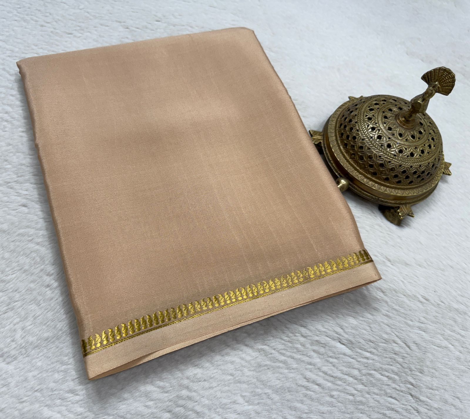 Semi Mysore Crepe Silk Small Fancy Border Saree with Chit Pallu