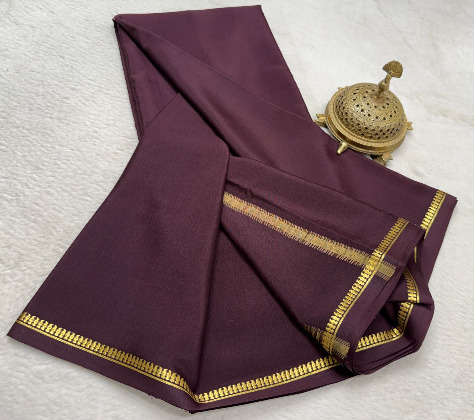 Semi Mysore Crepe Silk Small Fancy Border Saree with Chit Pallu