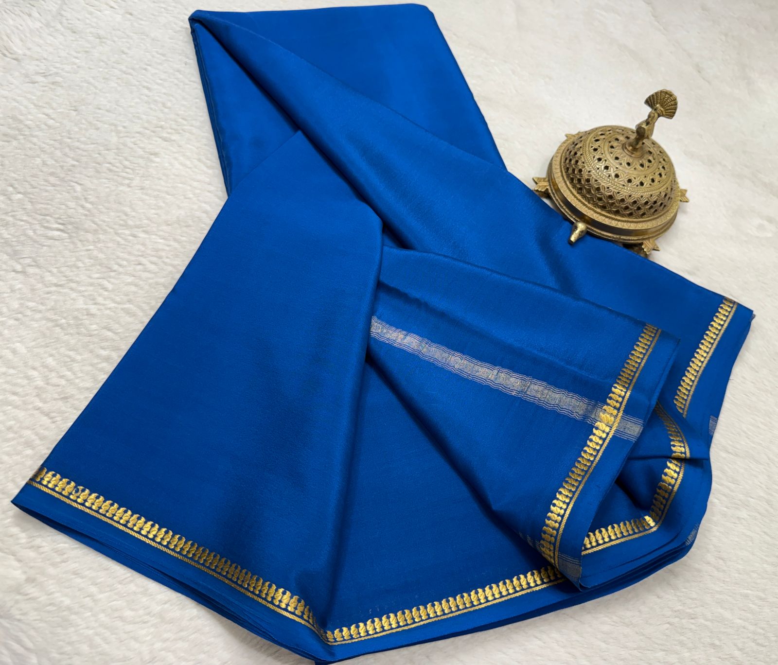 Semi Mysore Crepe Silk Small Fancy Border Saree with Chit Pallu