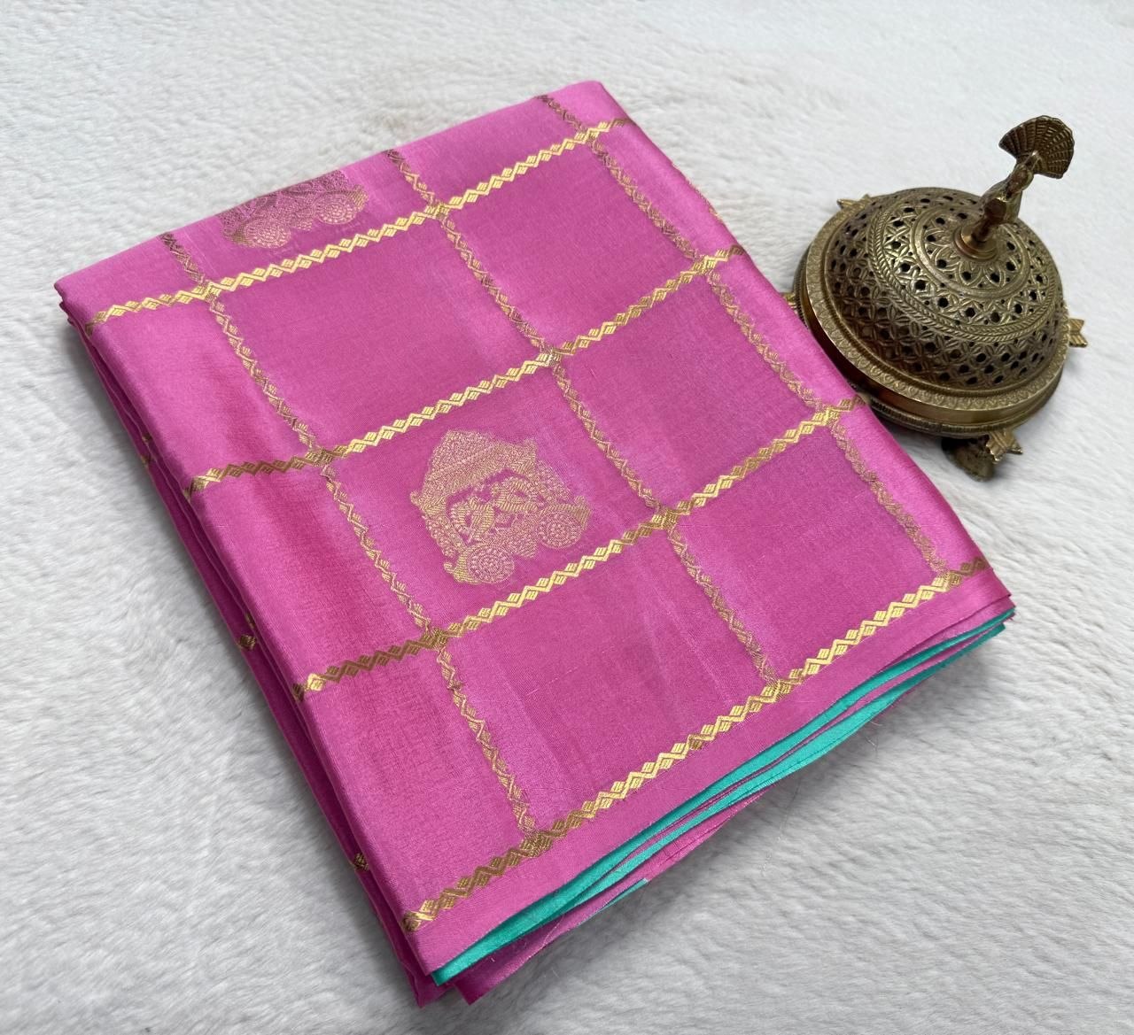 Semi Crepe Silk Saree with Chariot & Peacock Motif Body & Rich Pallu