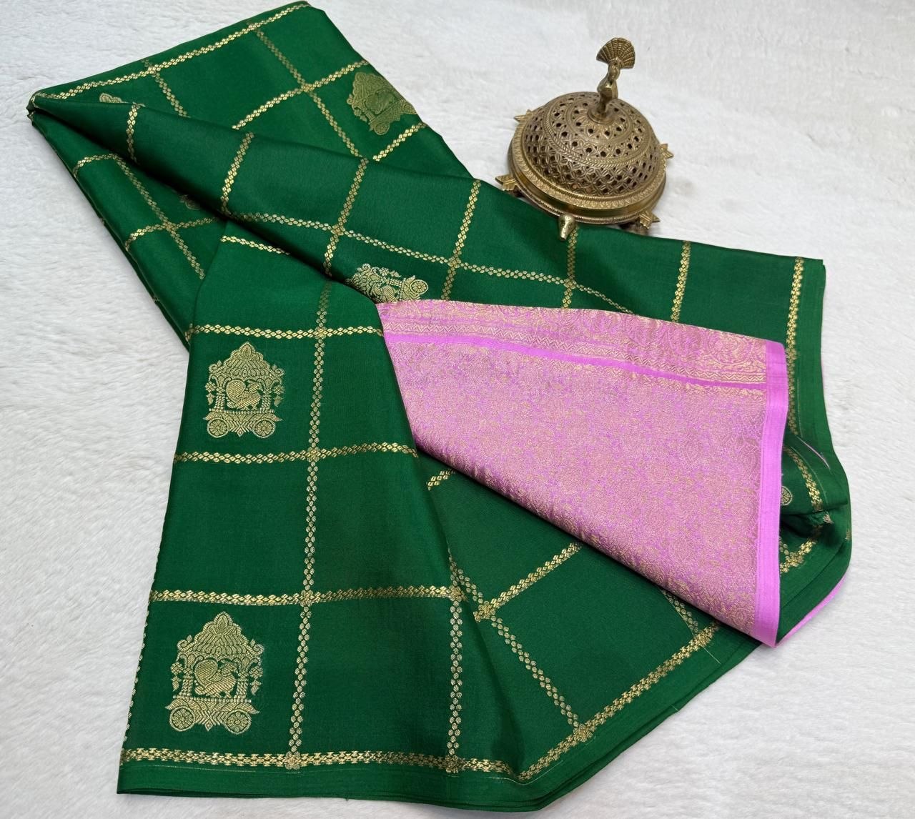 Semi Crepe Silk Saree with Chariot & Peacock Motif Body & Rich Pallu