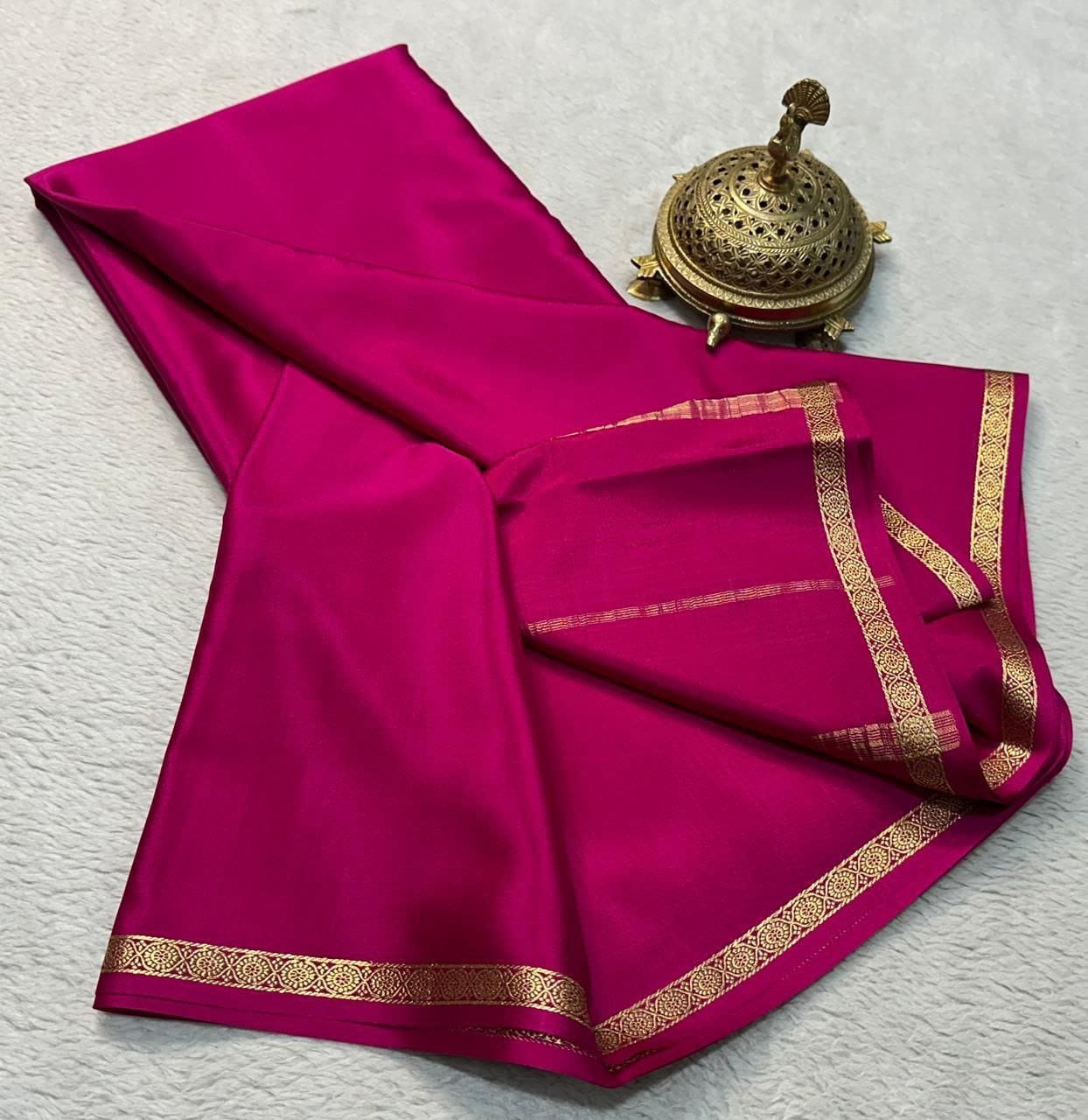 Pure Viscose Silk Small Fancy Border Saree with Chit Pallu
