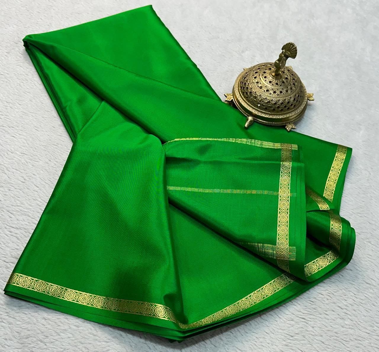 Pure Viscose Silk Small Fancy Border Saree with Chit Pallu