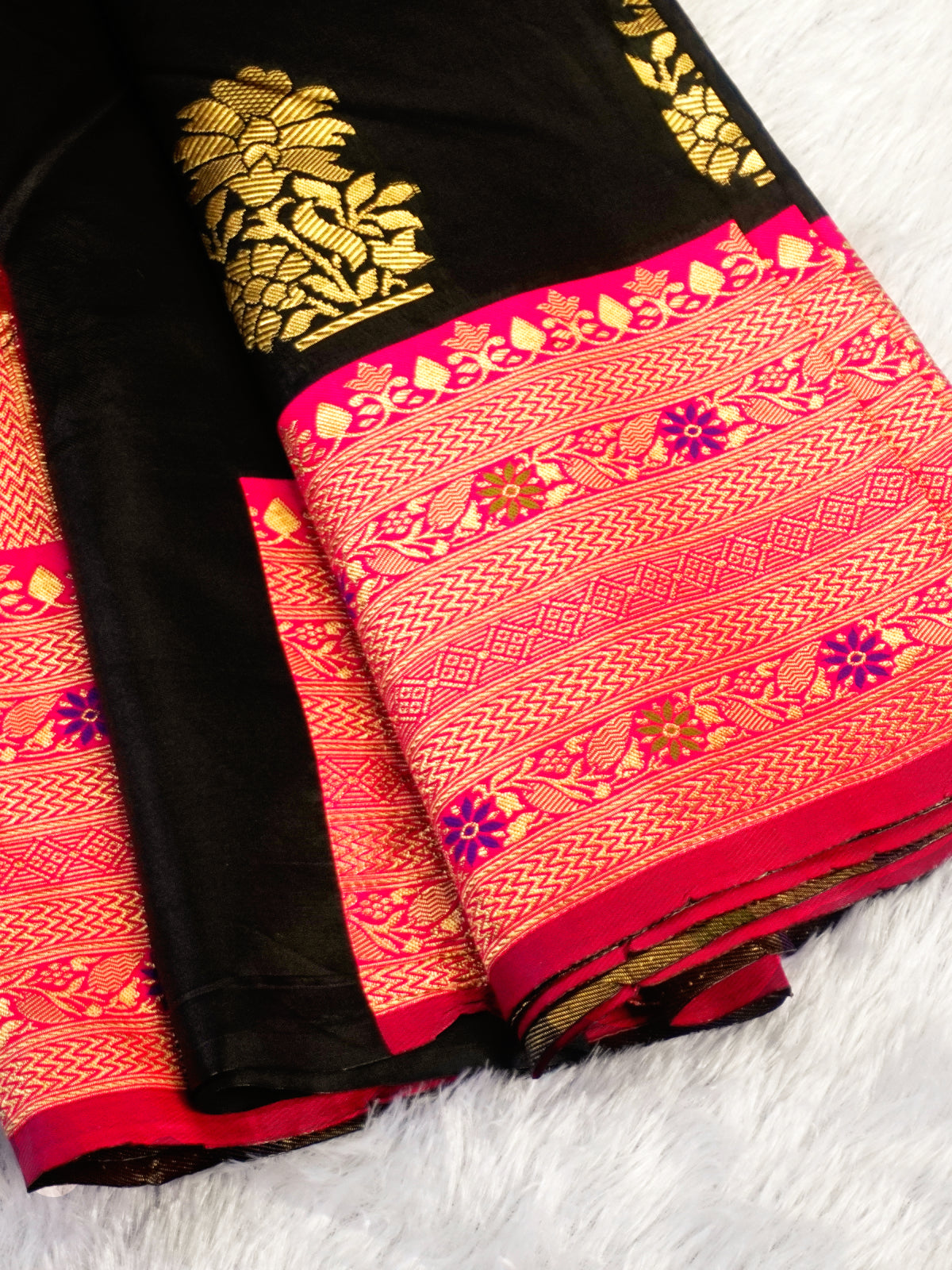 Royal Bridal Banarasi Katan Silk Saree with Elegant Border Detailing