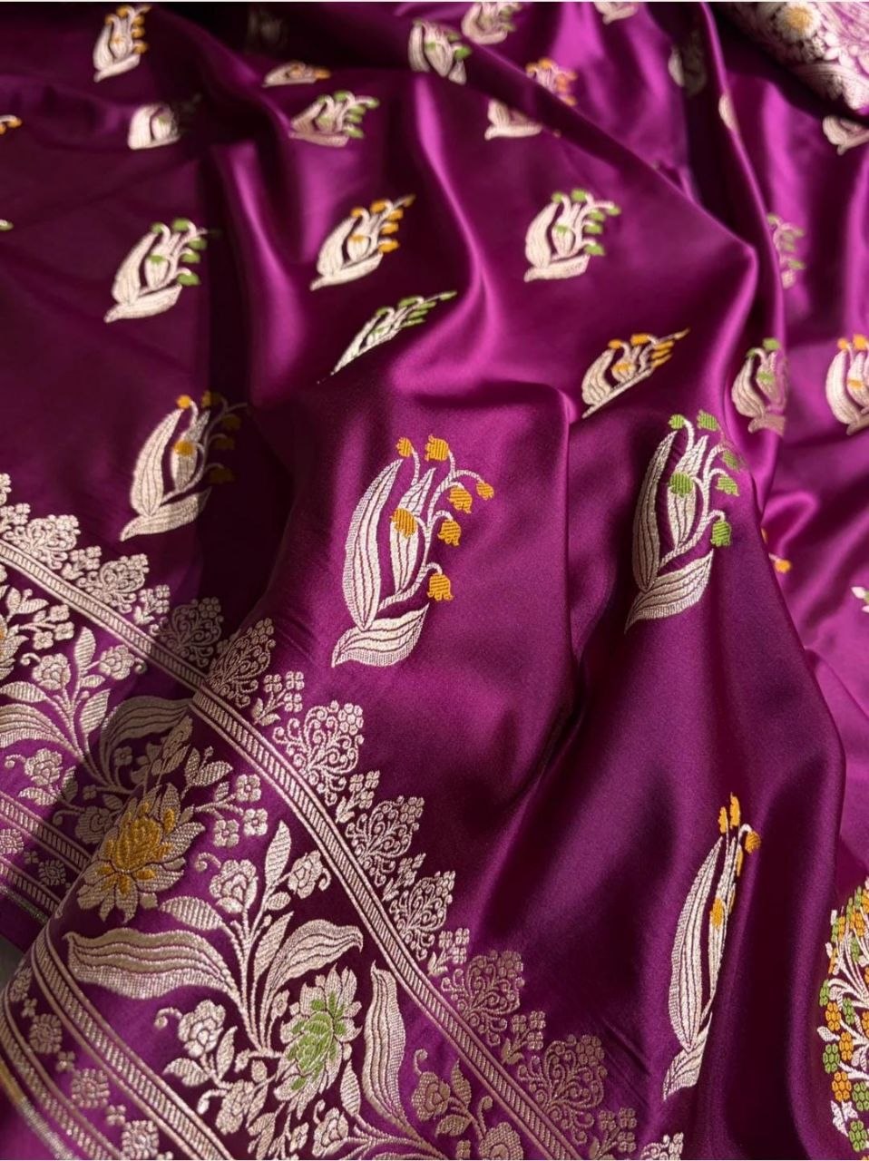 Timeless Mashru Satin Silk Banarasi Saree with Traditional Scalloped Border