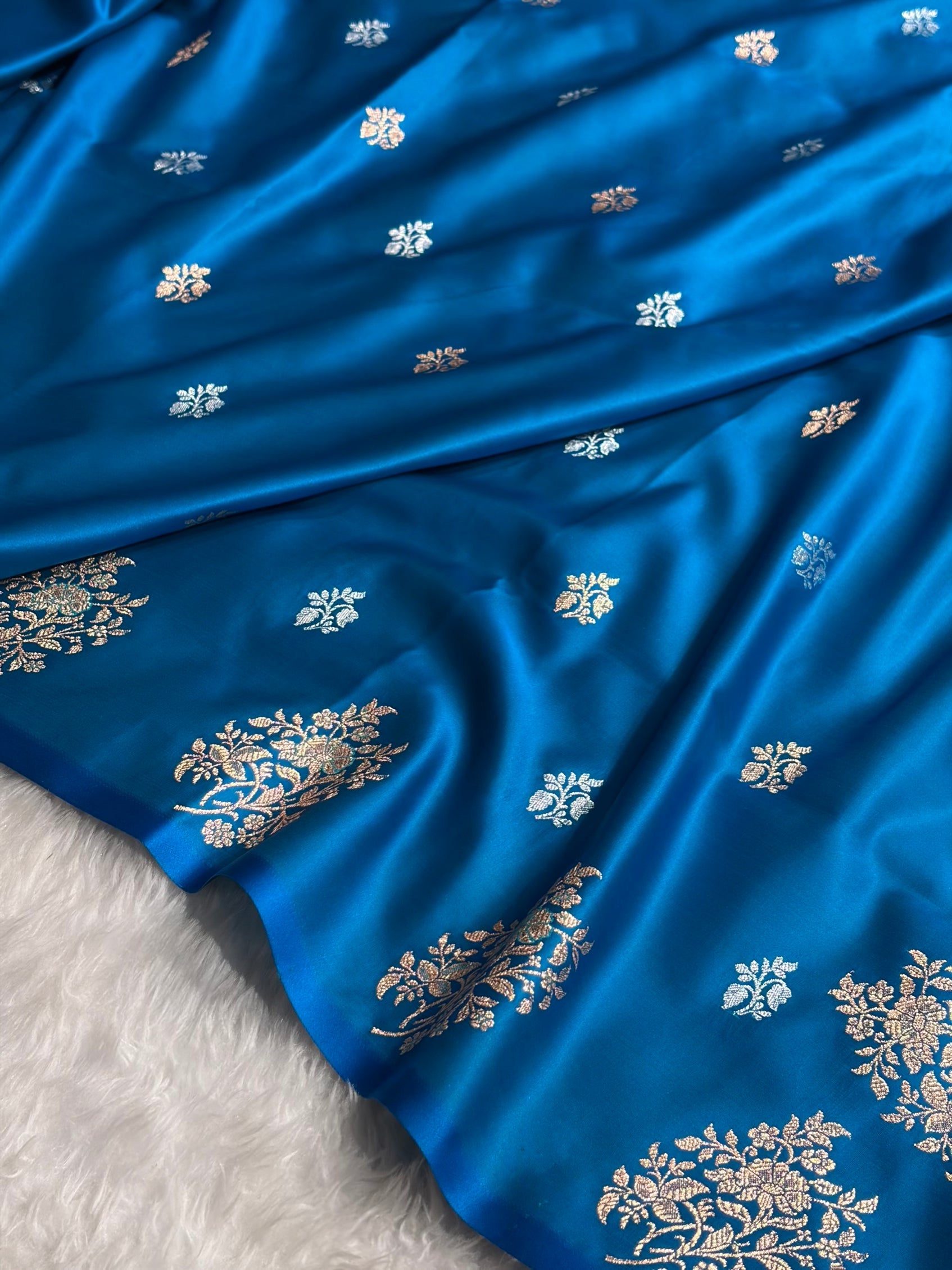 Elegant Satin Silk Saree with Woven Floral Buttis & Zari Border